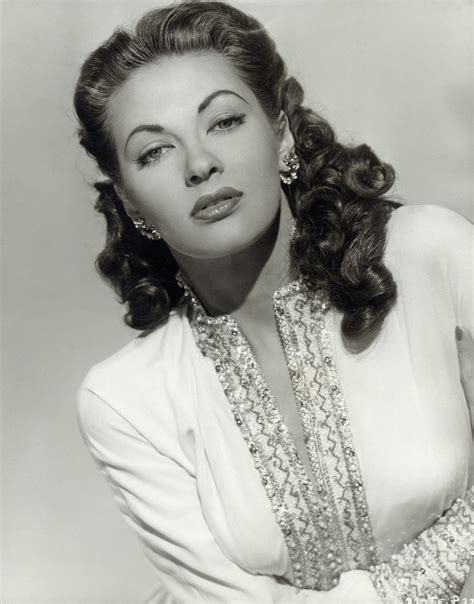 yvonne de carlo pictures|Yvonne De Carlo